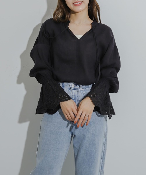 SENSE OF PLACE by URBAN RESEARCH（センスオブプレイスバイアーバンリサーチ）の「スカラップレースヨウリュウブラウス（シャツ/ブラウス・レディース・レッド/オフホワイト/ブラック・ONE）」の3枚目の写真