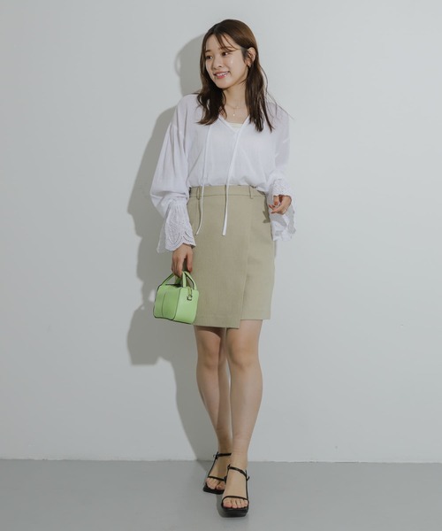 SENSE OF PLACE by URBAN RESEARCH（センスオブプレイスバイアーバンリサーチ）の「スカラップレースヨウリュウブラウス（シャツ/ブラウス・レディース・レッド/オフホワイト/ブラック・ONE）」の4枚目の写真