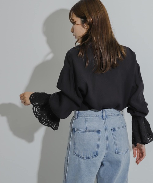 SENSE OF PLACE by URBAN RESEARCH（センスオブプレイスバイアーバンリサーチ）の「スカラップレースヨウリュウブラウス（シャツ/ブラウス・レディース・レッド/オフホワイト/ブラック・ONE）」の8枚目の写真