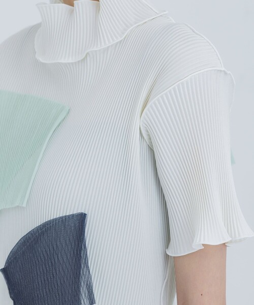 kotohayokozawa（コトハヨコザワ）の「【kotohayokozawa/コトハヨコザワ】《STUDIOUS別注》Todoウェーブトップハイネックタイプ（Tシャツ/カットソー・レディース・ブルー/ブラック/ホワイト・FREE）」の12枚目の写真