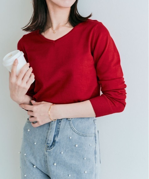 kirakiraShop(キラキラショップ)の「Vネック ハイゲージ ベーシック ニット トップス(ニット/セーター・レディース・レッド/ネイビー/ベージュ/杢グレー/アイボリー/ブラック/グリーン/レッド系/グリーン系1/グリーン系/ピンク系/ブルー系・FREE)」の11枚目の写真