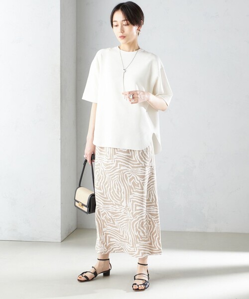 SHIPS(シップス)の「〈手洗い可能〉ジョーゼット ショート スリーブ プルオーバー ◇(Tシャツ/カットソー・レディース・オフホワイト/ブラック/ベージュ系・ONE SIZE)」の22枚目の写真