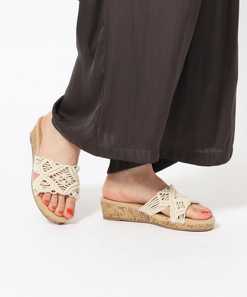 SHOO・LA・RUE（シューラルー）の「◆マクラメサンダル（サンダル・レディース・イエロー/ブルー/アイボリー・45/35）」の9枚目の写真