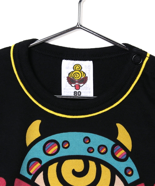 HYSTERIC MINI（ヒステリックミニ）の「BABY Hungry meet the OKIDOKI Monsters 長袖Tシャツ（Tシャツ/カットソー・キッズ・ホワイト/ブルー/ブラック・90/80）」の7枚目の写真