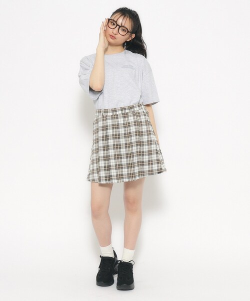 PINK-latte（ピンクラテ）の「◆【130cmあり】さらっと軽いプリーツスカート（スカート・キッズ・ブラック系1/グリーン系その他3/サンドベージュ/ブラック・13/14/15 /16）」の15枚目の写真