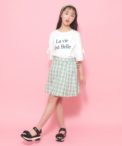 PINK-latte（ピンクラテ）の「◆【130cmあり】さらっと軽いプリーツスカート（スカート・キッズ・ブラック系1/グリーン系その他3/サンドベージュ/ブラック・13/14/15 /16）」の19枚目の写真