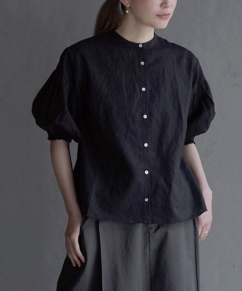 apartment department（アパートメントデパートメント）の「コットン混ラミーリネン シャーリングスリーブブラウス（シャツ/ブラウス・レディース・オフホワイト/ブラック・フリー）」の2枚目の写真