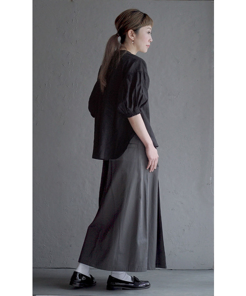 apartment department（アパートメントデパートメント）の「コットン混ラミーリネン シャーリングスリーブブラウス（シャツ/ブラウス・レディース・オフホワイト/ブラック・フリー）」の4枚目の写真