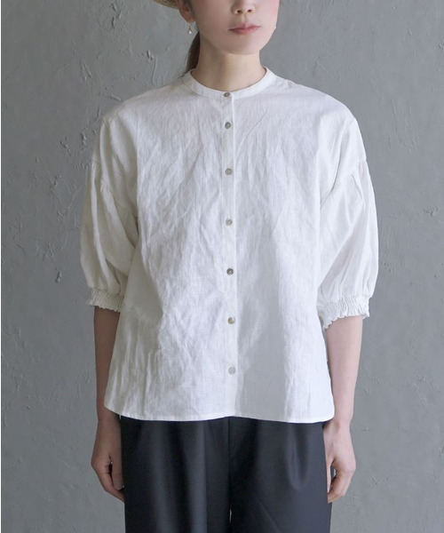 apartment department（アパートメントデパートメント）の「コットン混ラミーリネン シャーリングスリーブブラウス（シャツ/ブラウス・レディース・オフホワイト/ブラック・フリー）」の19枚目の写真
