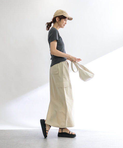 RIVE DROITE(リヴドロワ)の「ドロストカーゴロングスカート(スカート・レディース・ライトベージュ/カーキ/ブラック・38/36)」の15枚目の写真