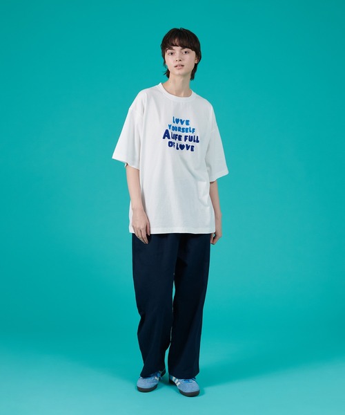 ONCILY（オンシェリー）の「EMBROIDERY LOGO T-SHIRT / 刺繍ロゴTシャツ（Tシャツ/カットソー・メンズ・レッド/ネイビー/ブルー/ネイビー系2/オフホワイト・SMALL/MEDIUM/LARGE）」の20枚目の写真