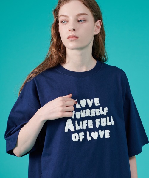 ONCILY（オンシェリー）の「EMBROIDERY LOGO T-SHIRT / 刺繍ロゴTシャツ（Tシャツ/カットソー・メンズ・レッド/ネイビー/ブルー/ネイビー系2/オフホワイト・SMALL/MEDIUM/LARGE）」の7枚目の写真