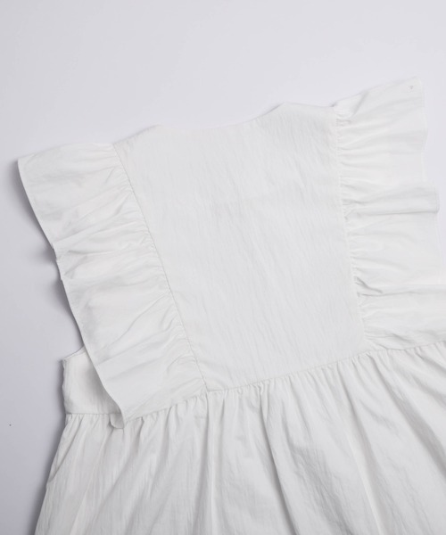Lajour(ラジュール)の「ラッフルフリルペプラムブラウス(シャツ/ブラウス・レディース・ブラック/ホワイト・フリー)」の14枚目の写真