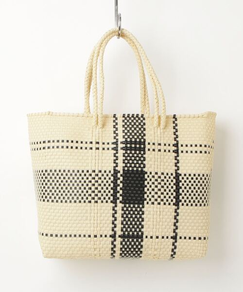 MAISON mou(メゾンムー)の「【Moon Bird/ムーンバード】手編みのメルカドバッグ・TANPIN / (M)(トートバッグ・レディース・ブラック系その他2/シルバー系その他/ホワイト系その他/オレンジ系その他/オフホワイト/グリーン系その他・FREE)」の2枚目の写真