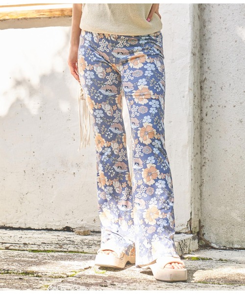 anap mimpi（アナップミンピ）の「フラワーフレアパンツ（スラックス・レディース・モカ/ネイビー・FREE）」の20枚目の写真