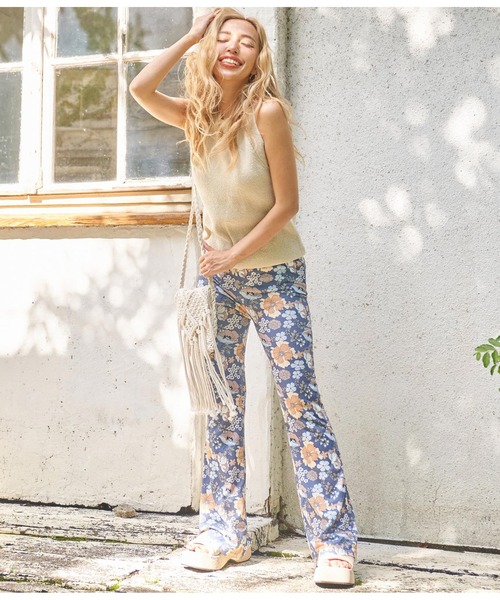 anap mimpi（アナップミンピ）の「フラワーフレアパンツ（スラックス・レディース・モカ/ネイビー・FREE）」の17枚目の写真