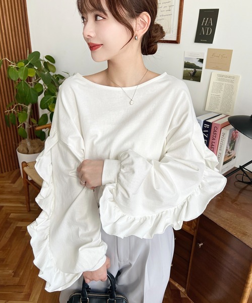 moment+(モーメントプラス)の「綿100%天竺. ボリュームフリルスリーブロングTシャツ(Tシャツ/カットソー・レディース・ブラック/ピンク/オフホワイト・M/L)」の7枚目の写真