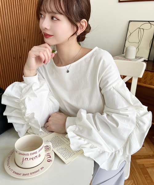 moment+(モーメントプラス)の「綿100%天竺. ボリュームフリルスリーブロングTシャツ(Tシャツ/カットソー・レディース・ブラック/ピンク/オフホワイト・M/L)」の8枚目の写真