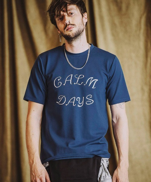 mt9202-CALMDAYSﾌﾟﾘﾝﾄC-N-T Tシャツ（Tシャツ/カットソー）｜NO ID.（ノーアイディ）
