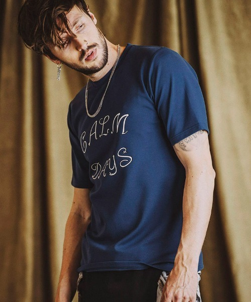mt9202-CALMDAYSﾌﾟﾘﾝﾄC-N-T Tシャツ（Tシャツ/カットソー）｜NO ID.（ノーアイディ）