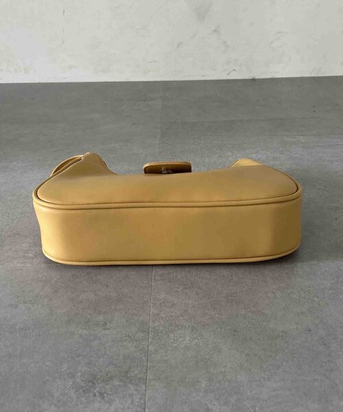 Thevon（ゼボン）の「ハーフムーンワンハンドルバッグ（ショルダーバッグ・レディース・ブラック/マスタード/ダークブラウン・FREE）」の7枚目の写真