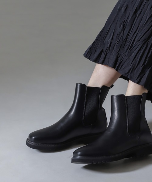 NANO universe(ナノユニバース)の「サイドゴアショートブーツ(ブーツ・レディース・ブラック/アイボリー・36/37/38)」の2枚目の写真