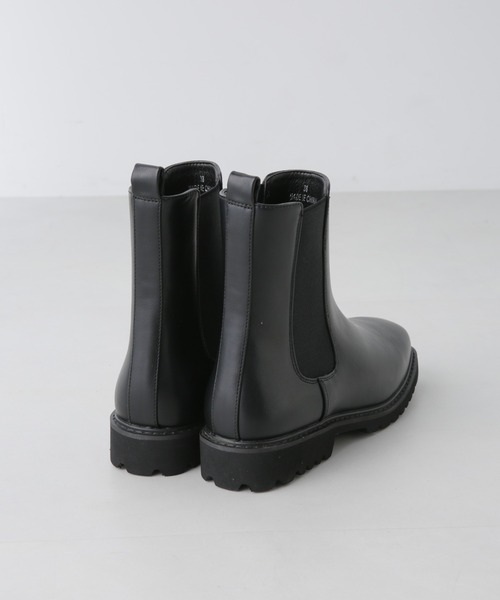 NANO universe(ナノユニバース)の「サイドゴアショートブーツ(ブーツ・レディース・ブラック/アイボリー・36/37/38)」の6枚目の写真