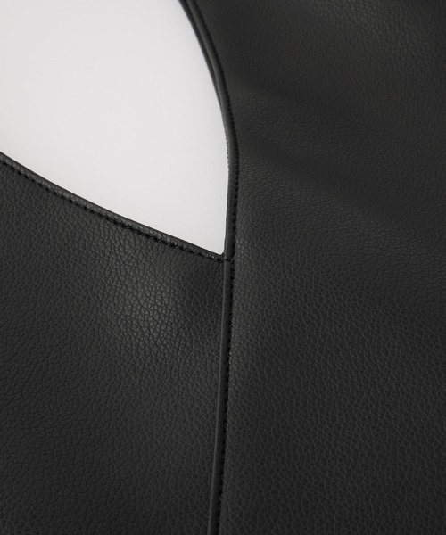 MONO-MART(モノマート)の「【2024AW】-dimensional design-トライアングルトートバッグ(トートバッグ・メンズ・ブラック・FREE)」の3枚目の写真