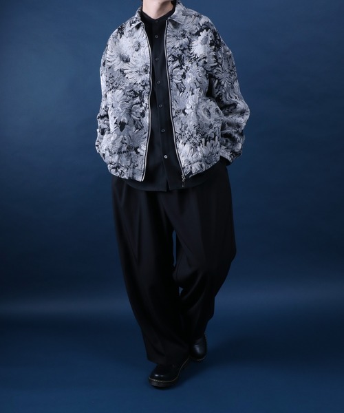 ANPAS（アンパス）の「Monotone Gobelin Weaving Flower Pattern