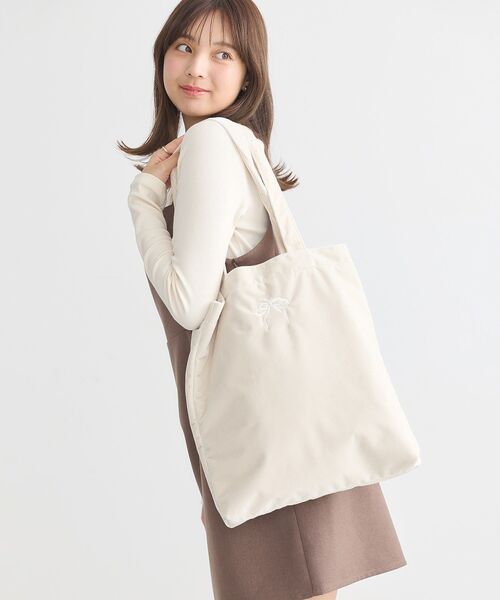 earth music&ecology（アースミュージックアンドエコロジー）の「ベロアトートバッグ（トートバッグ・レディース・グレー/ピンク/アイボリー・FREE）」の11枚目の写真