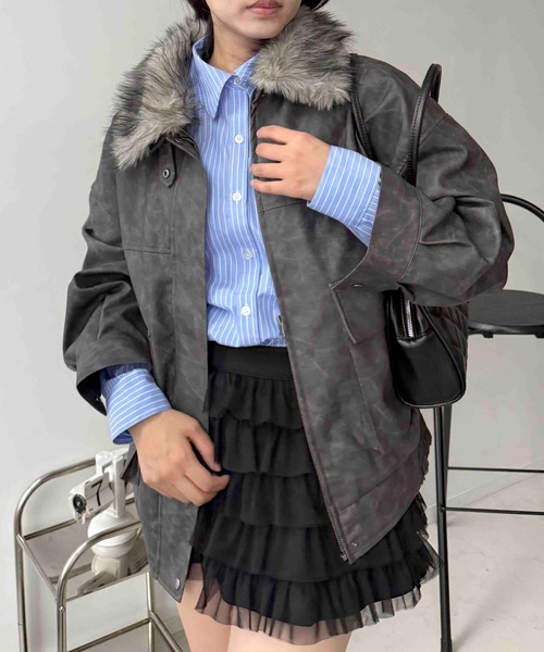 AS KNOW AS plus(アズノゥアズプラス)の「◇取り外し可能 ファー衿付き 2WAYフェイクレザーブルゾン 【UNISEX ITEM】(ブルゾン・レディース・ブラウン系/ブラック/グレー系/キャメル/ボルドー/ダークブラウン系/ブラック系その他/グレー系その他/ブラウン系その他/ピンク系その他・FREE)」の3枚目の写真