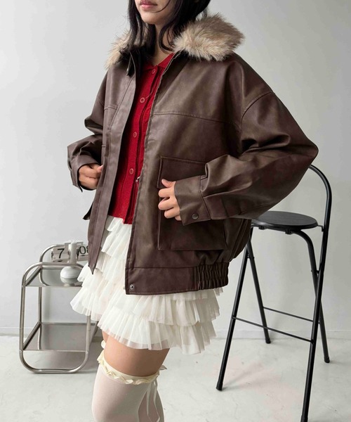 AS KNOW AS plus(アズノゥアズプラス)の「◇取り外し可能 ファー衿付き 2WAYフェイクレザーブルゾン 【UNISEX ITEM】(ブルゾン・レディース・ブラウン系/ブラック/グレー系/キャメル/ボルドー/ダークブラウン系/ブラック系その他/グレー系その他/ブラウン系その他/ピンク系その他・FREE)」の5枚目の写真