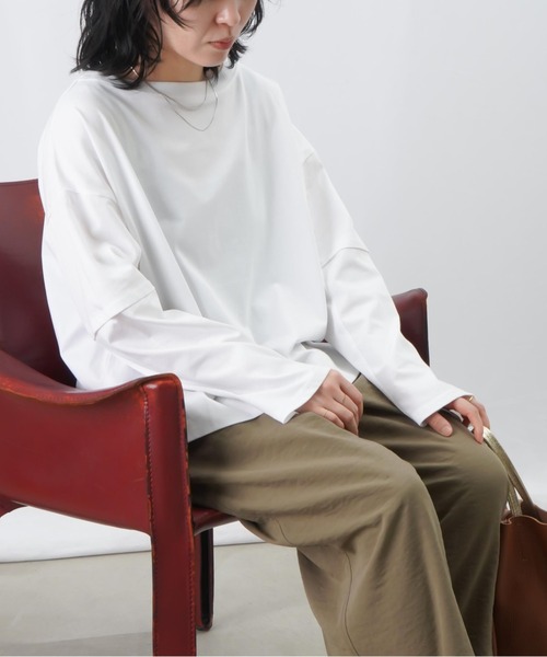 LUCA/LADY LUCK LUCA(ルカ/レディラックルカ)の「LC/LLL 袖切替ワイドプルオーバー / サイドスリットワイドロンTee(Tシャツ/カットソー・レディース・ブラック/イエロー/オフホワイト/チャコールグレー・FREE)」の2枚目の写真
