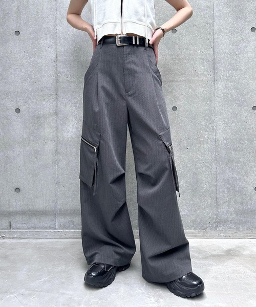 【新品未使用】BRIGLIA1949イージースラックスカーゴパンツ トレンドのカーゴパンツはブラックで都会的に！BRIGLIA1949