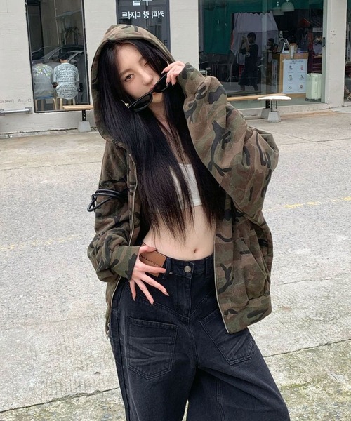 MEMECLE（メメクル）の「【 MEMECLE / メメクル 】ミリタリーカモ　オーバーフードジップアップ（パーカー・レディース・その他・M/L/S）」の7枚目の写真