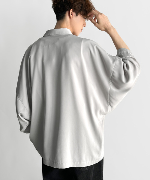 Classical Origin（クラシカルオリジン）の「「雰囲気アガる。」衿刺繍ドレープドルマンシャツ／Embroidered Collar Draped Dolman Shirt（シャツ/ブラウス・メンズ・チャコールグレー/ライトグレー/カーキ・MEDIUM/SMALL/LARGE）」の7枚目の写真