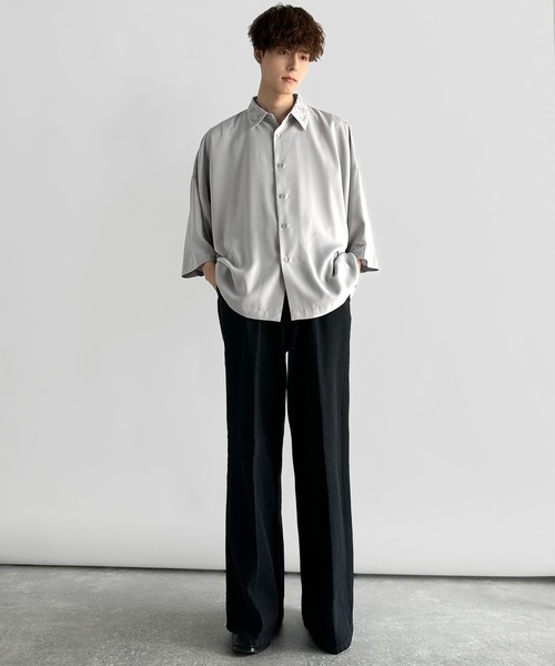 Classical Origin（クラシカルオリジン）の「「雰囲気アガる。」衿刺繍ドレープドルマンシャツ／Embroidered Collar Draped Dolman Shirt（シャツ/ブラウス・メンズ・チャコールグレー/ライトグレー/カーキ・MEDIUM/SMALL/LARGE）」の8枚目の写真