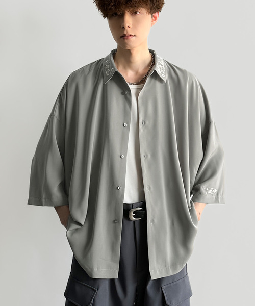 Classical Origin（クラシカルオリジン）の「「雰囲気アガる。」衿刺繍ドレープドルマンシャツ／Embroidered Collar Draped Dolman Shirt（シャツ/ブラウス・メンズ・チャコールグレー/ライトグレー/カーキ・MEDIUM/SMALL/LARGE）」の12枚目の写真