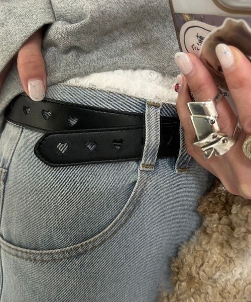 Alley Tokyo（アリートーキョー）の「ハートのベルト（ベルト・レディース・ブラック・FREE）」の3枚目の写真