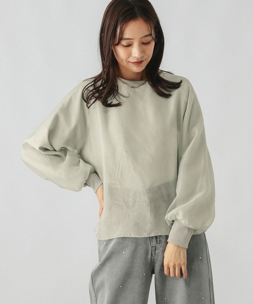 GLOBAL WORK(グローバルワーク)の「裏毛シフォンドッキングプルオーバー/147632(Tシャツ/カットソー・レディース・グレイッシュベージュ/ミント/アイボリー/ブラック・MEDIUM/LARGE)」の4枚目の写真