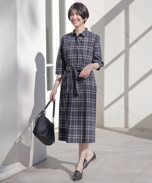 J.PRESS(ジェイプレス)の「【洗える】コンパクトチェック シャツカラー ワンピース(シャツワンピース・レディース・ネイビー系3/ベージュ系3・T13/T15)」の3枚目の写真