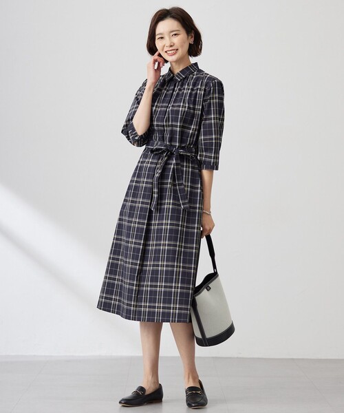 J.PRESS(ジェイプレス)の「【洗える】コンパクトチェック シャツカラー ワンピース(シャツワンピース・レディース・ネイビー系3/ベージュ系3・T13/T15)」の5枚目の写真