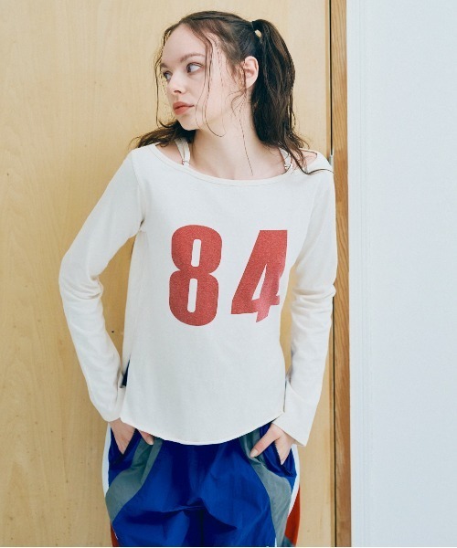 RNA（アールエヌエー）の「M2376 オフショルナンバリングプルオーバー（Tシャツ/カットソー・レディース・ホワイト/グリーン/ブラック・MEDIUM）」の2枚目の写真