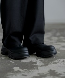 Crownor（クラウノアー）の「厚底 PU シューズ（スニーカー）」