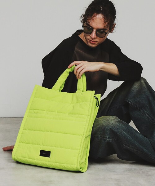 tk.TAKEO KIKUCHI（ティーケータケオキクチ）の「【パフィーシリーズ】2WAYトートショルダーバッグ（トートバッグ・メンズ・ブラック系/ブラック/スモーキーグリーン系1/ブルー系その他2・00）」の3枚目の写真