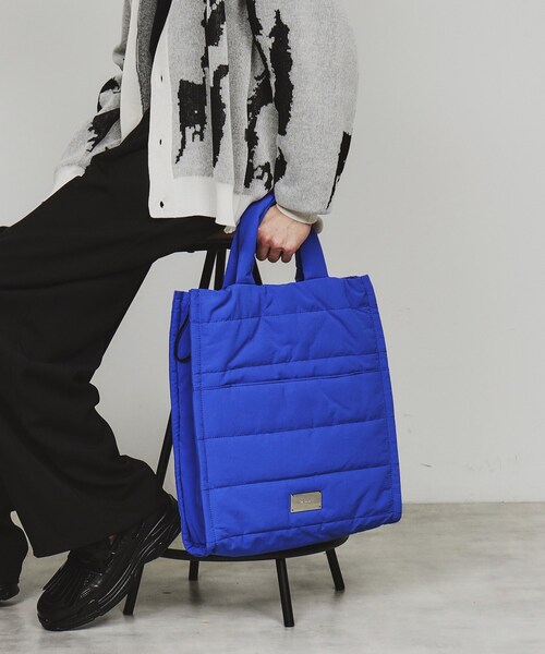 tk.TAKEO KIKUCHI（ティーケータケオキクチ）の「【パフィーシリーズ】2WAYトートショルダーバッグ（トートバッグ・メンズ・ブラック系/ブラック/スモーキーグリーン系1/ブルー系その他2・00）」の4枚目の写真