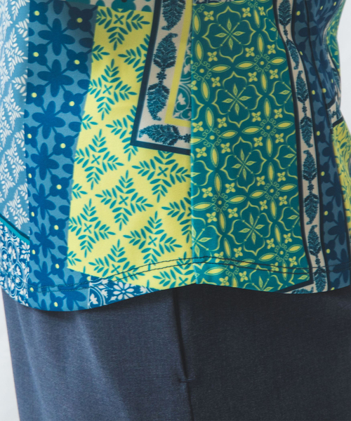 NARACAMICIE（ナラカミーチェ）の「【NARACAMICIE】パッチワークプリントボウタイカットブラウス（Tシャツ/カットソー・レディース・ピンク/イエロー・M/L/XL/XXL/S）」の18枚目の写真