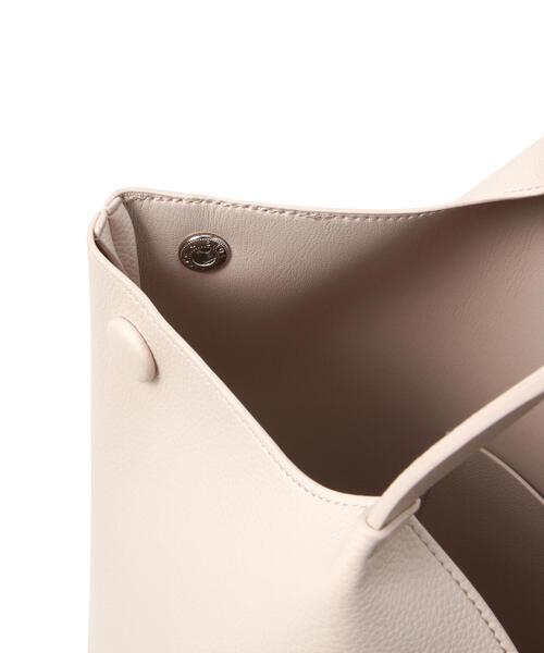 NATURAL BEAUTY BASIC（ナチュラルビューティーベーシック）の「◇ユースフルビッグトートバッグ（トートバッグ・レディース・ベージュ/ブラック・ﾌﾘ-）」の8枚目の写真