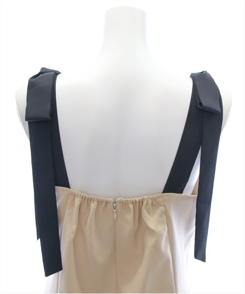 CLEAR BASIC（クリアベーシック）の「【低身長サイズ有】配色肩リボンフレアワンピース[大人フェミニン 骨格ナチュラル]≪SS新作≫（ワンピース・レディース・ベージュ/ブラック・F/XS）」の12枚目の写真