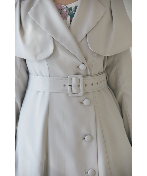 tocco closet（トッコ　クローゼット）の「取り外し可能なケープ＆ベルト付きトレンチコート（トレンチコート・レディース・ベージュ/ネイビー/ライトベージュ・M）」の8枚目の写真